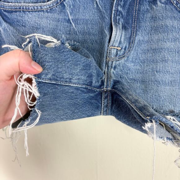 Frame Blue Mid Rise Relaxed Fit Le Grand Garcon Shorts in Montgrove Rips - Picture 5 of 10